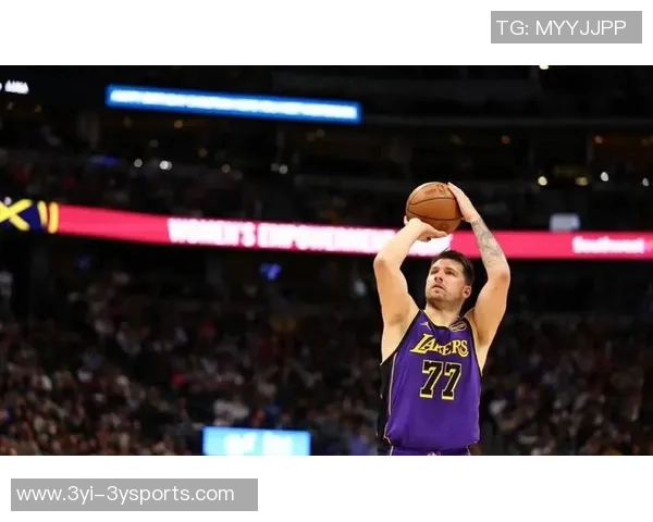 东契奇在场湖人防守效率显著提升分析及其影响探讨